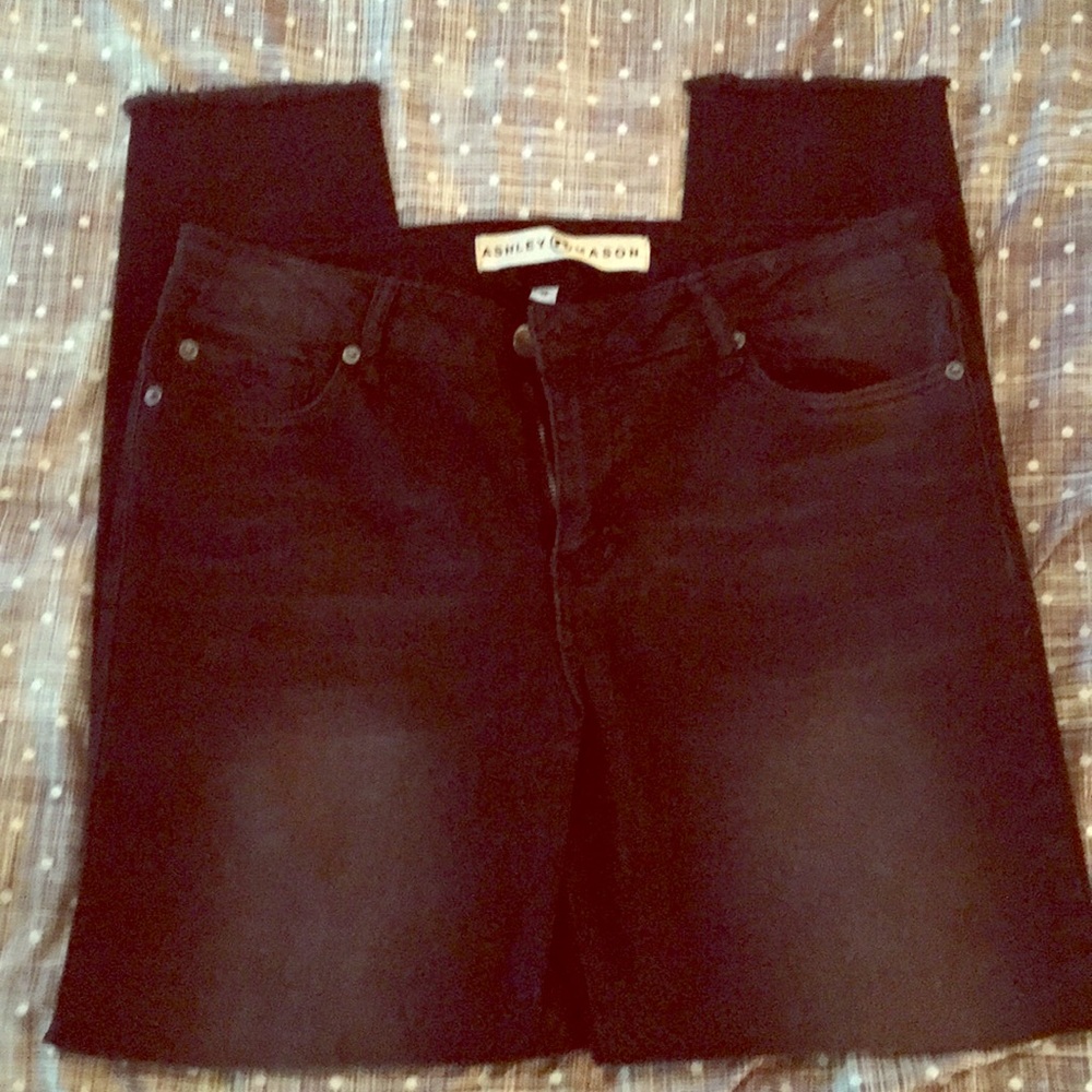Black skinny ankle jeans